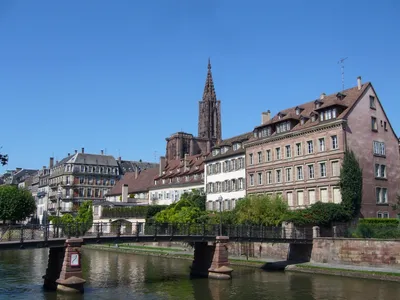 Европа в фото on Instagram: \"🌇 📍 Strasbourg, France 🇫🇷 📍 Страсбург,  Франция 🇫🇷 📷: @takemyhearteverywhere ⠀  #ВокругСвета#Европа#Europe#Архитектура#Туризм… | クリスマス 街並み, クリスマス時期, クリスマス  風景