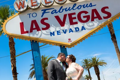Необычная свадьба в Лас-Вегасе » 24Warez.ru - Эксклюзивные НОВИНКИ и РЕЛИЗЫ