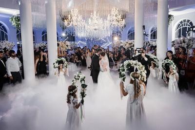 Где провести свадьбу в Москве: идеальные площадки для летнего торжества |  Wedding Magazine