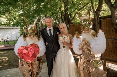 В Москве открылся летний сезон свадеб на станции метро \"Маяковская\" -  Российская газета