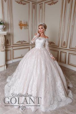 Самый большой свадебный салон Аврора в Москве: 2500 свадебных платьев