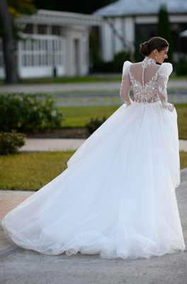 Сказка» — свадебный салон в СПб: интернет-магазин недорогих платьев
