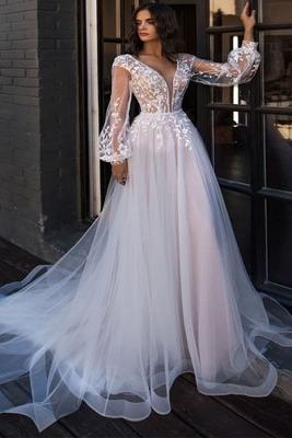 Свадебное платье с длинными полупрозрачными рукавами и глубоким декольте  артикул 103823 цвет белый👗 напрокат 10 500 ₽ ⭐ купить 95 000 ₽ в Санкт- Петербурге