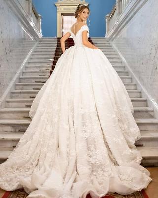 Блестящее свадебное платье Фрайн Кукла купить в Москве - свадебный салон  Etna Bride