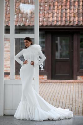 Купить свадебное платье 01 AK112 – цены на свадебные наряды  интернет-магазине в «Белый Авантаж» в Москве