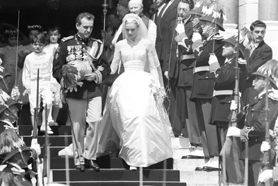 Звездные свадебные платья: от классики до современности + фото - Elyts  Journal