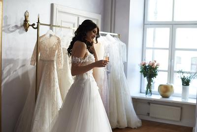 Свадебный салон Аврора в Москве: 2500 свадебных платьев с ценами и фото