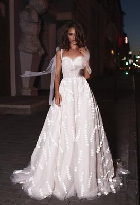 Свадебные платья в Москве от элитного свадебного салона. Купить самые  дорогие свадебные платья в салоне Wedding Rooms
