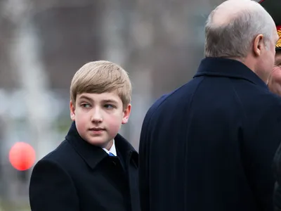 Младший сын Лукашенко думает о химии, оппозиции и не хочет в президенты  через грязь — новости Мира — Мир