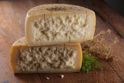 Testene (экскурсии в Италии шоппинг в Римини) - Сорта итальянского сыра 🧀  ⠀ Названия итальянских сыров звучат как музыка: пармиджано, пекорино,  таледжо, проволоне… Есть сыры из Италии, широко распространённые за  пределами страны,