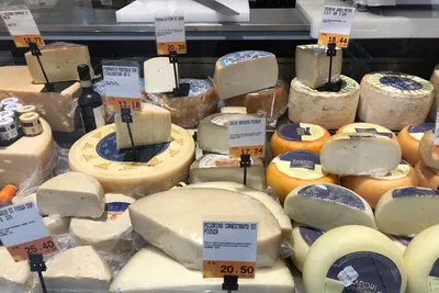 Продажа - Сыр твердый и мягкий из Италии