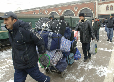Путин назвал число таджикских мигрантов в России