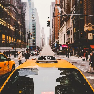 Такси Нью-Йорка редакционное стоковое фото. изображение насчитывающей время  - 39741608