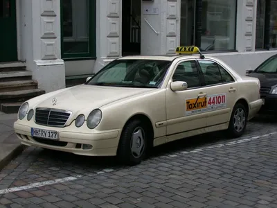 Такси в Германии - стоимость заказа такси, маршруты и национальные  особенности