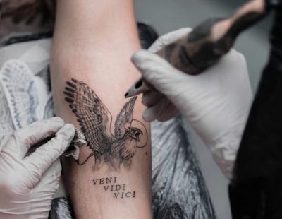 Нательные рисунки в Москве: татуировки владельца студии Shmeltattoo Юрия  Шмеля – The City