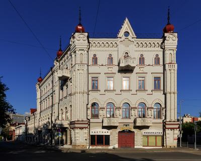 В Казани завершается ремонт дома «Миру-Мир», с которого снесли старинную  лепнину