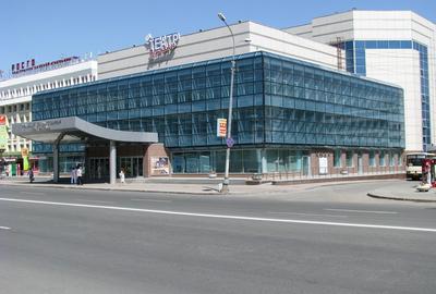 Файл:Театр Эстрады (Екатеринбург).jpg — Википедия