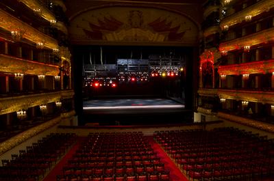 Кличко показал обновленный Театр оперетты в Киеве — Киевский национальный  академический театр оперетты