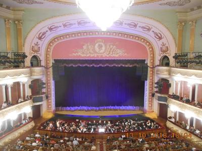 Театр оперы и балета имени М. И. Глинки в Челябинске | Описание и фото