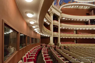 Завораживает: как выглядит зрительный зал со сцены театра – наш фотопроект  - CityDog.io