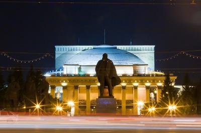 Мэр Новосибирска высказался о подсветке театра оперы и балета - Континент  Сибирь Online