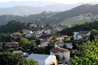 Quieres vivir en Italia y que te paguen por ello?* El pueblo de Teora te