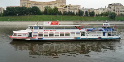 Теплоход «Москва» в Санкт-Петербурге: стоимость аренды, фото, описание
