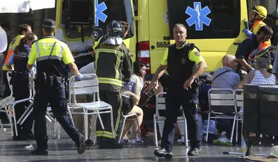 Второй наезд на людей в Барселоне: автомобиль сбил трех полицейских ::  Новости :: ТВ Центр