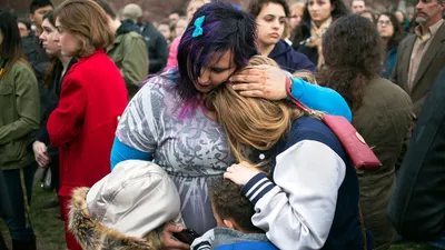 Родные опознали всех жертв теракта в Бостоне // Новости НТВ
