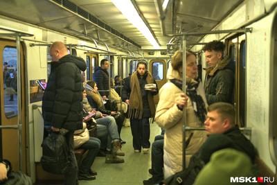 Два поезда столкнулись на станции метро в Москве: авария на станции  Печатники, почему закрыта салатовая ветка метро, что случилось в  Печатниках, пожарные, спасатели и машины скорой помощи, сколько человек  пострадали - 11