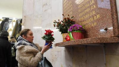 Теракт на станции московского метро «Автозаводская»: очевидцы и жертвы  теракта рассказали подробности, что изменилось в системе безопасности метро,  Кавунов, Владимир Горелов рассказали о теракте на «Автозаводской» - 6  февраля 2024 - НГС.ру