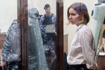 Задержана и дает показания террористка, подозреваемая во взрыве в кафе Санкт -Петербурга. Что известно о теракте - Российская газета