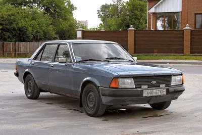 European ford granada hi-res stock photography and images - Alamy