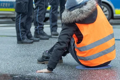 ANF | Женщина из ИГИЛ приговорена к более чем девяти годам тюрьмы в Германии