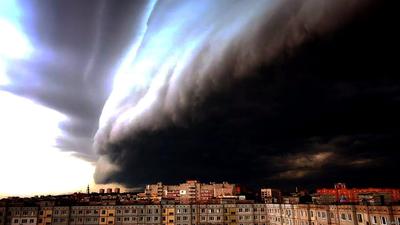 Смертоносный торнадо в Москве» — создано в Шедевруме