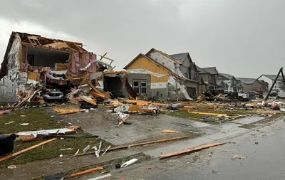По США пронеслись торнадо и сильные штормы: погибли 10 человек, многие  здания разрушены - ForumDaily