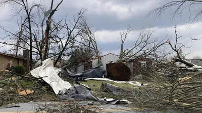 Торнадо в США: число жертв растет