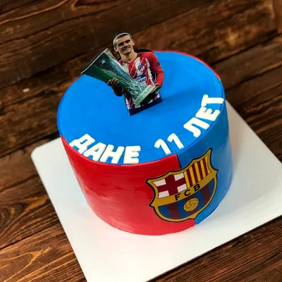 Торт ФК Барселона - Лионель Месси для мужчины на день рождения заказать с  доставкой в СПб на дом
