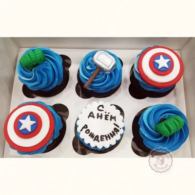 Торты на заказ с сахарной мастикой от Кати Тортен: Торт с фигурками супер  героев (Человек-паук, Бэтмен, Капитан Америка)