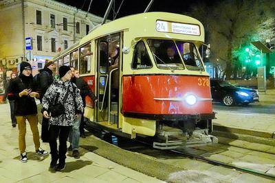 Ростех представил в Санкт-Петербурге новый трамвай «Достоевский» в  ретро-стиле