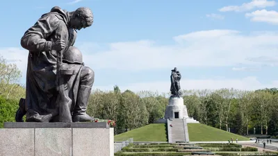 Трептов-парк накануне 75-летия окончания войны – DW – 08.05.2020