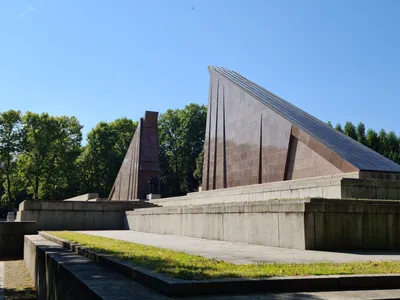 Трептов-парк в Берлине. Воин-освободитель, мемориал, чем заняться, отели  рядом, фото, видео, как добраться – Туристер. Ру