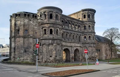 Фото «Porta Nigra» из фотогалереи «Trier» Германия , Трир #2550032