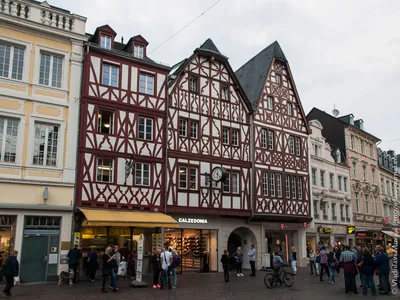 Рынок Триер, Германия редакционное фотография. изображение насчитывающей  рынок - 157749732