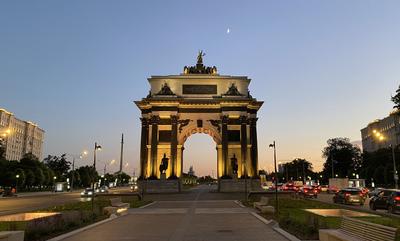 Триумфальные, охранные, Красные: 5 самых впечатляющих ворот и арок столицы