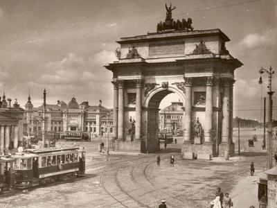 Триумфальные ворота: как в столице появился символ воинской славы / Новости  города / Сайт Москвы