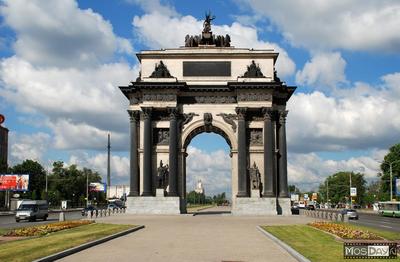 Триумфальная арка Москвы, макет из полудрагоценных камней и бронзы - от  компании ObsidianAtr