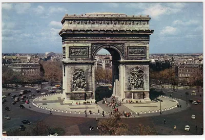 В Париже началась «упаковка» Триумфальной арки по проекту художника Христо