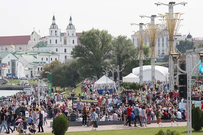 В центре Минска с высокой точки Редакционное Стоковое Изображение -  изображение насчитывающей культура, урбанско: 179369744