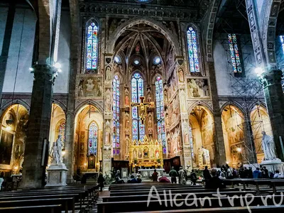 Церковь Святого Креста, Флоренция – крупнейший пантеон в Тоскане